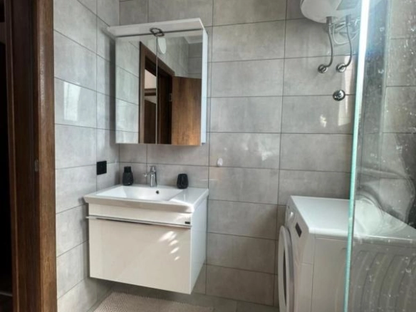 Dvosoban stan 70 m² u novom kompleksu sa bazenom – Ulcinj