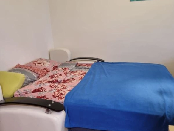 Dvosoban stan 57 m² sa velikom terasom i dvorištem – Bečići, Budva