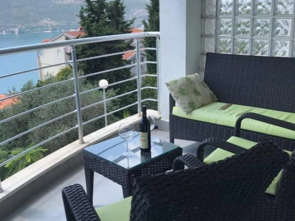 Dvosoban stan 82 m² sa pogledom na zaliv – Herceg Novi