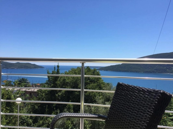 Dvosoban stan 82 m² sa pogledom na zaliv – Herceg Novi