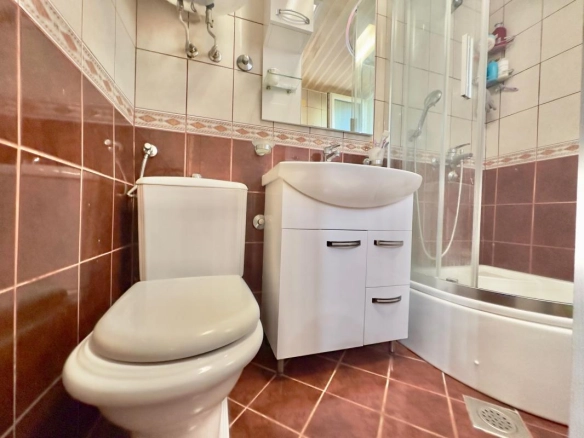 Dvosoban stan 80 m² sa terasom i parkingom – Seljanovo, Tivat