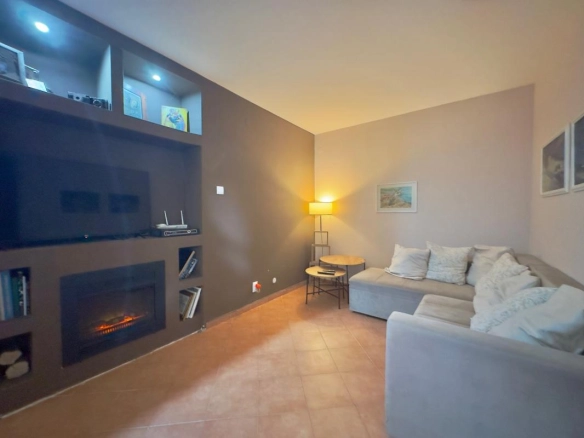 Dvosoban stan 80 m² sa terasom i parkingom – Seljanovo, Tivat