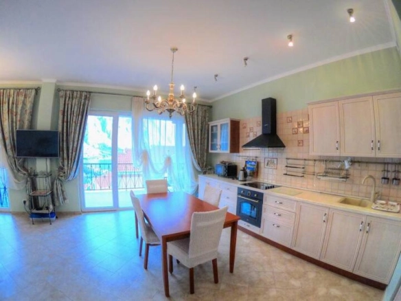 Jednosoban stan 63 m² sa pogledom na zaliv i planine – Orahovac, Kotor