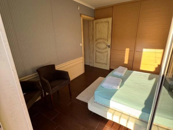 Jednosoban stan 50 m² na prvoj liniji do mora – Petrovac, Budva