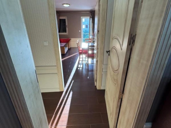 Jednosoban stan 50 m² na prvoj liniji do mora – Petrovac, Budva