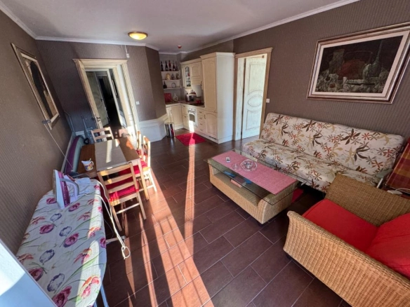 Jednosoban stan 50 m² na prvoj liniji do mora – Petrovac, Budva