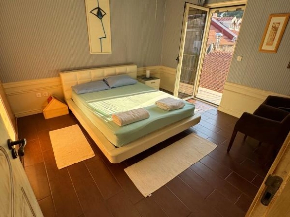 Jednosoban stan 50 m² na prvoj liniji do mora – Petrovac, Budva