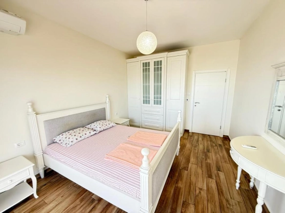 Dvosoban stan 110 m² sa pogledom na more – Dobra Voda, Bar