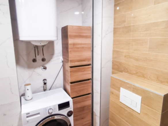 Dvosoban stan 61 m² sa terasom, namješten – Ljubović, Podgorica