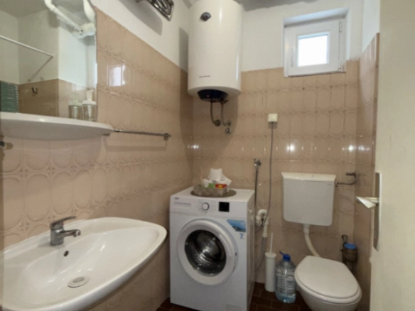 Dvosoban stan 51 m² sa privatnim dvorištem – Bijeli Do, Budva