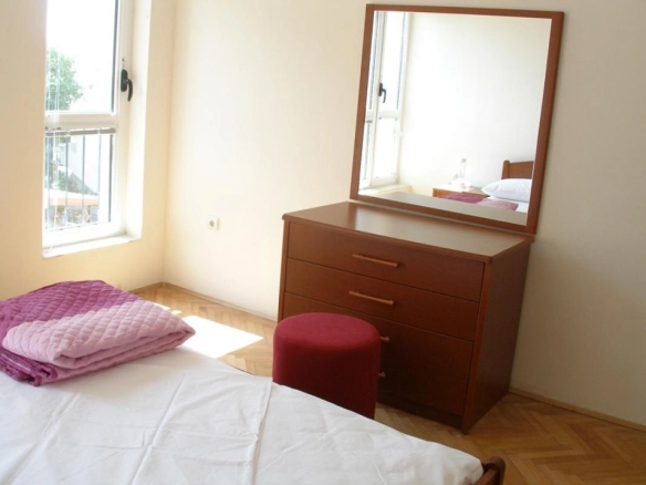 Trosoban stan 100 m² sa dva ulaza i terasama – Babilonija, Budva
