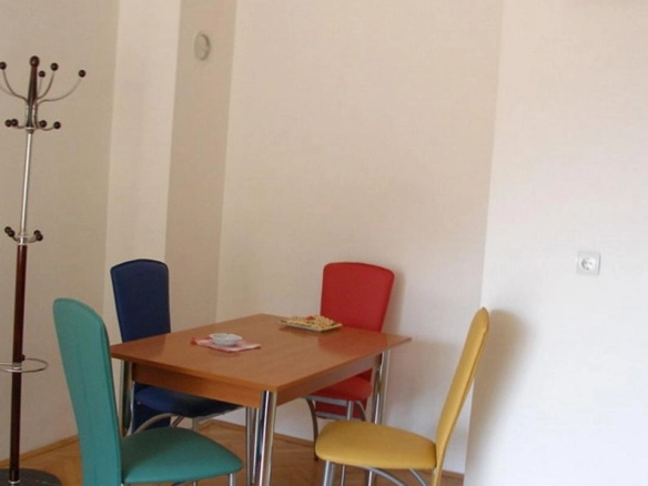 Trosoban stan 100 m² sa dva ulaza i terasama – Babilonija, Budva