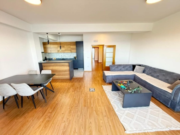 Trosoban stan 129 m² sa panoramskim pogledom na more – Dobra Voda, Bar