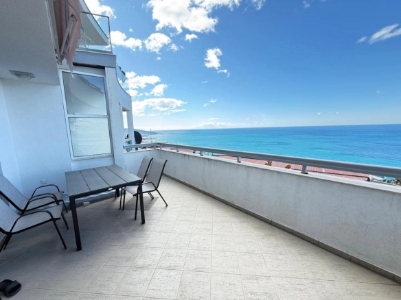 Trosoban stan 129 m² sa panoramskim pogledom na more – Dobra Voda, Bar