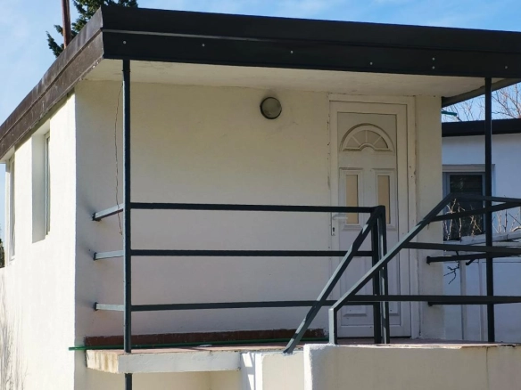 Izdavanje: Kuća 32 m² sa pogledom na more – Šušanj, Bar