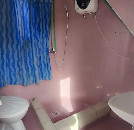 Izdavanje: Kuća 32 m² sa pogledom na more – Šušanj, Bar