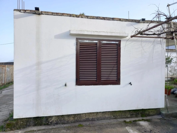 Kuća 140 m² na prvoj liniji do mora – Igalo, Herceg Novi