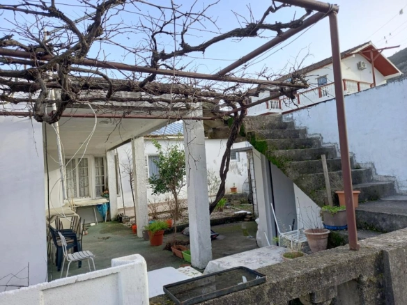 Kuća 140 m² na prvoj liniji do mora – Igalo, Herceg Novi