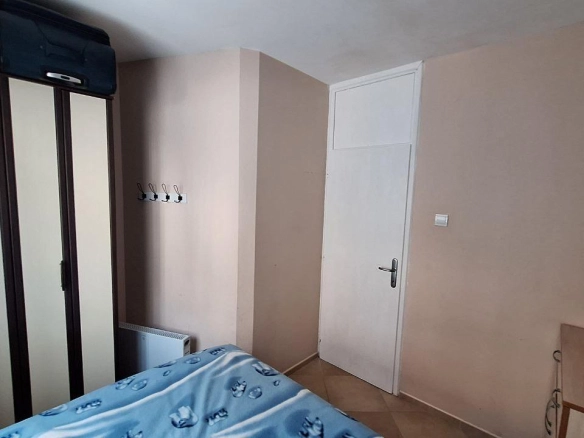 Dvosoban stan 60 m² sa pogledom na dvorište i more – Petrovac, Budva