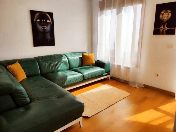 Trosoban stan 104 m² sa pogledom na more u kompleksu s bazenom – Dobra Voda, Bar