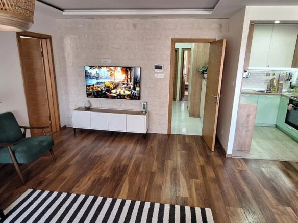 Trosoban stan 89 m² potpuno renoviran i namješten – Podgorica