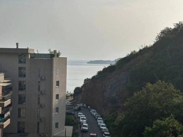 Jednosoban stan 47 m² sa terasom i pogledom na more – Pržno, Budva