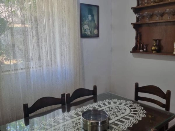 Trosoban dupleks stan 94 m² sa panoramskim pogledom na more – Petrovac, Budva