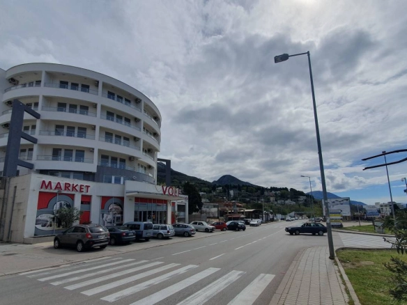 Dvosoban stan 63 m² u novogradnji sa pogledom na planine – Sutomore, Bar