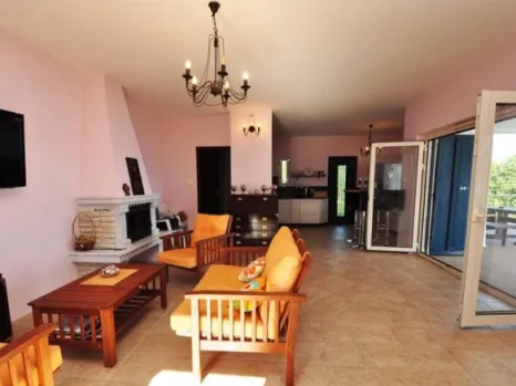 Kuća 330 m² na prvoj liniji do mora – Baošići, Herceg Novi