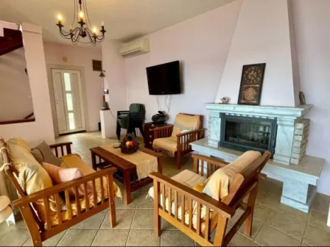 Kuća 330 m² na prvoj liniji do mora – Baošići, Herceg Novi