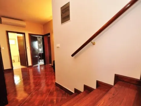 Kuća 330 m² na prvoj liniji do mora – Baošići, Herceg Novi