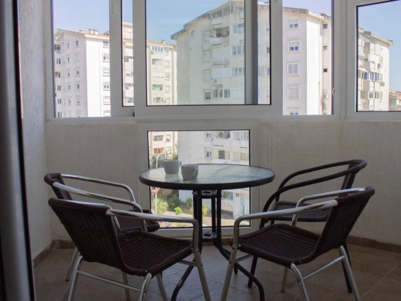 Dvosoban stan 100 m² sa pogledom na more – centar, Bar