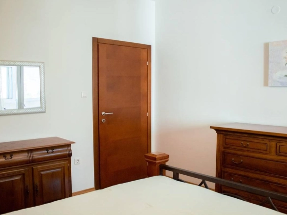 Dvosoban stan 100 m² sa pogledom na more – centar, Bar