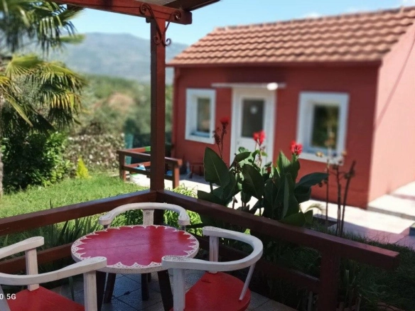Kuća 130 m² na placu od 670 m² u mirnom zelenom okruženju – Danilovgrad
