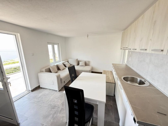 Kuća 136 m² sa pogledom na more na placu od 287 m² – Dobra Voda, Bar