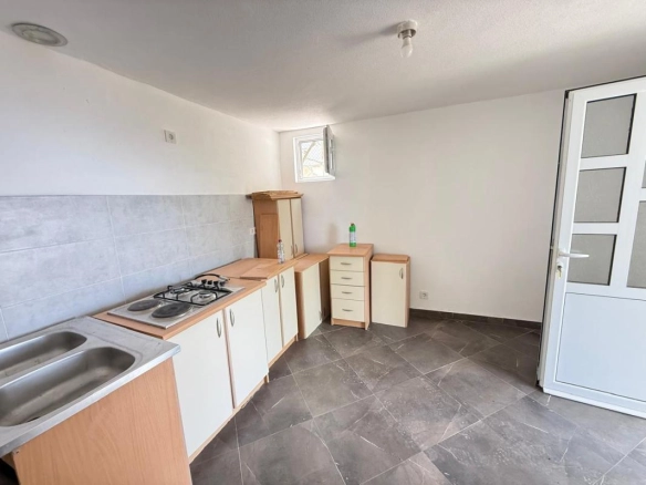 Kuća 136 m² sa pogledom na more na placu od 287 m² – Dobra Voda, Bar