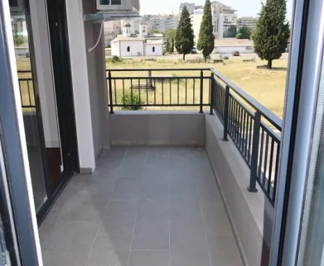 Trosoban stan 115 m² pogodan i za poslovni prostor – centar, Podgorica