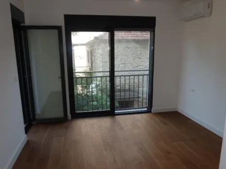 Trosoban stan 115 m² pogodan i za poslovni prostor – centar, Podgorica