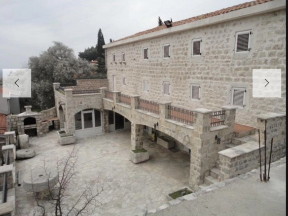 Izdavanje: Kamena vila 443 m² na 150 m od mora – Reževići, Budva