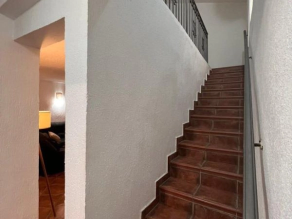 Izdavanje: Kamena vila 443 m² na 150 m od mora – Reževići, Budva