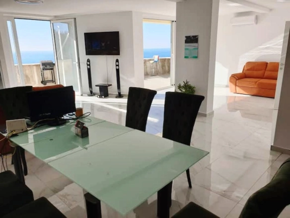 Kuća 180 m² sa bazenom i pogledom na Jadransko more – Zagora, Kotor