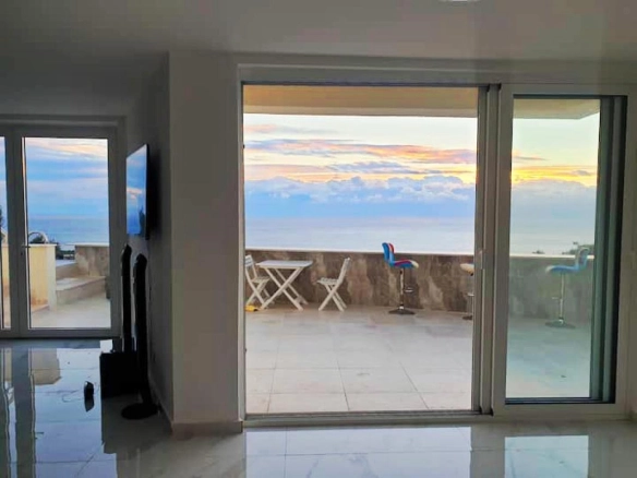 Kuća 180 m² sa bazenom i pogledom na Jadransko more – Zagora, Kotor
