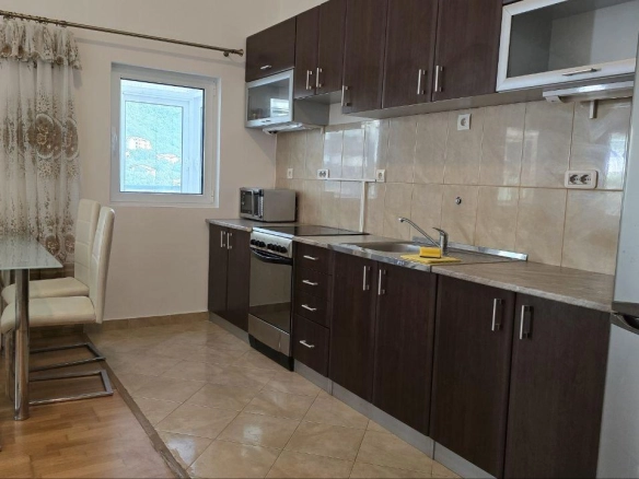 Dvosoban stan 74 m² sa panoramskim pogledom na more – Petrovac, Budva