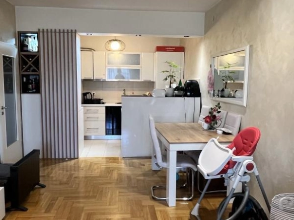 Jednosoban stan 76 m² sa velikom ogradenom terasom – Tuški put, Podgorica