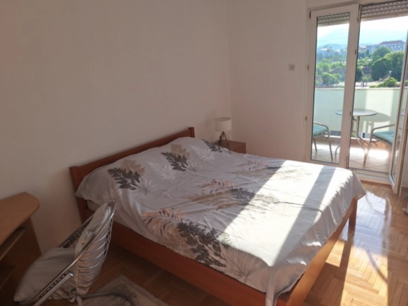 Izdavanje: Jednosoban stan 45 m² sa dva balkona – Zabjelo, Podgorica