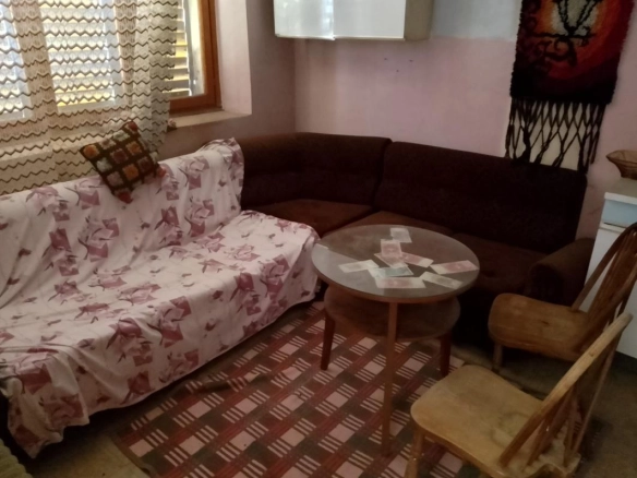 Kuća 180 m² u centru Golubovaca sa garažom i tri placa – Golubovci, Podgorica