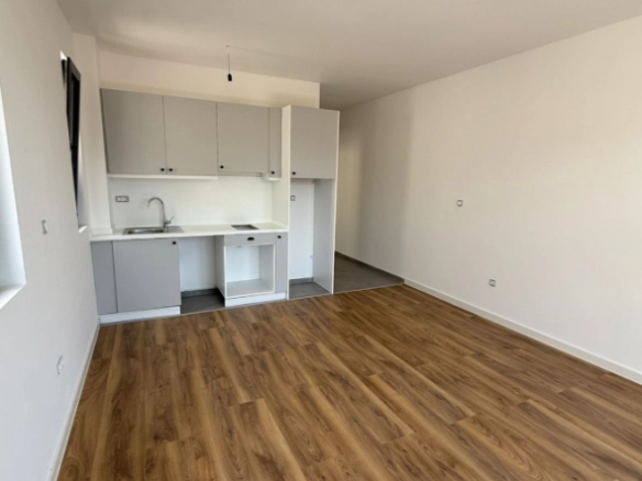 Dvosoban stan 42 m² u novogradnji sa bazenom i teretanom – Podkošljun, Budva