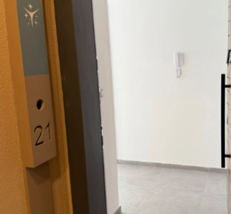 Dvosoban stan 42 m² u novogradnji sa bazenom i teretanom – Podkošljun, Budva