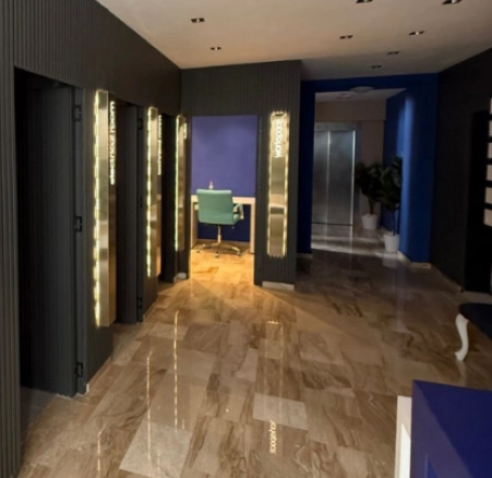 Dvosoban stan 42 m² u novogradnji sa bazenom i teretanom – Podkošljun, Budva