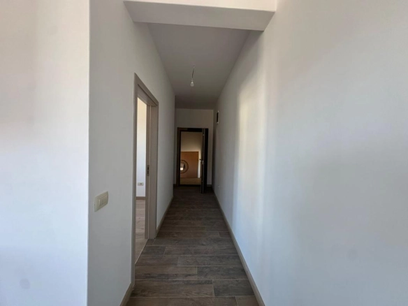 Jednosoban stan 45 m² sa terasom i pogledom na zaliv – Kumbor, Herceg Novi